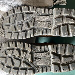 Blundstone safety boots